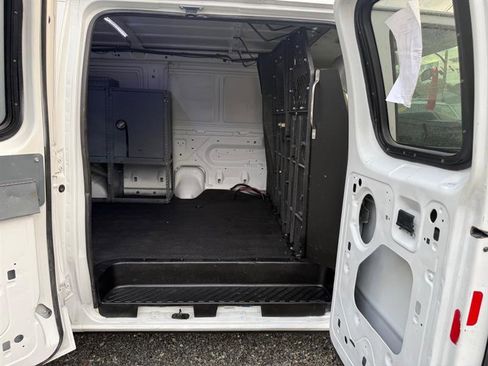 Used 2014 Ford E-350 and Econoline 350 Super Duty image 21