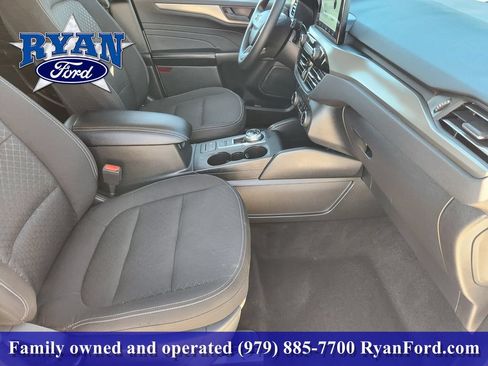 Certified 2025 Ford Escape Active FWD image 10