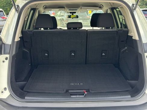 Used 2023 Nissan Rogue SV FWD image 18