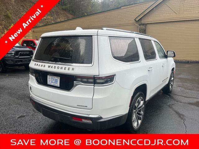 Used 2022 Jeep Grand Wagoneer Series III w/ Rear Seat Video Group 1 AWD/4WD image 6