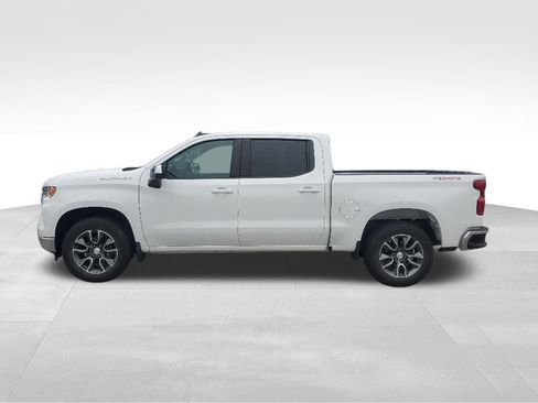 Used 2024 Chevrolet Silverado 1500 LT AWD/4WD image 2