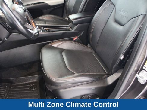 Used 2022 Jeep Compass Limited AWD/4WD image 11