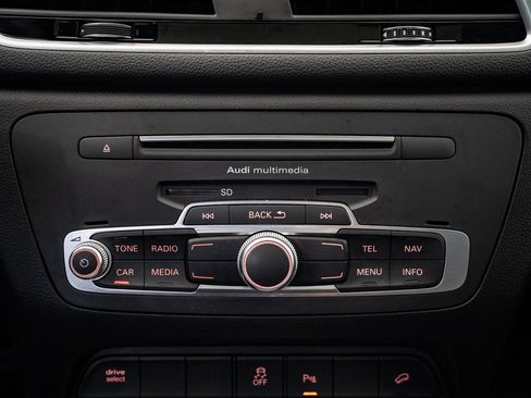 Used 2018 Audi Q3 2.0T Premium w/ Convenience Package image 36