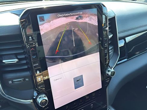 New 2026 RAM 1500 Laramie AWD/4WD image 19
