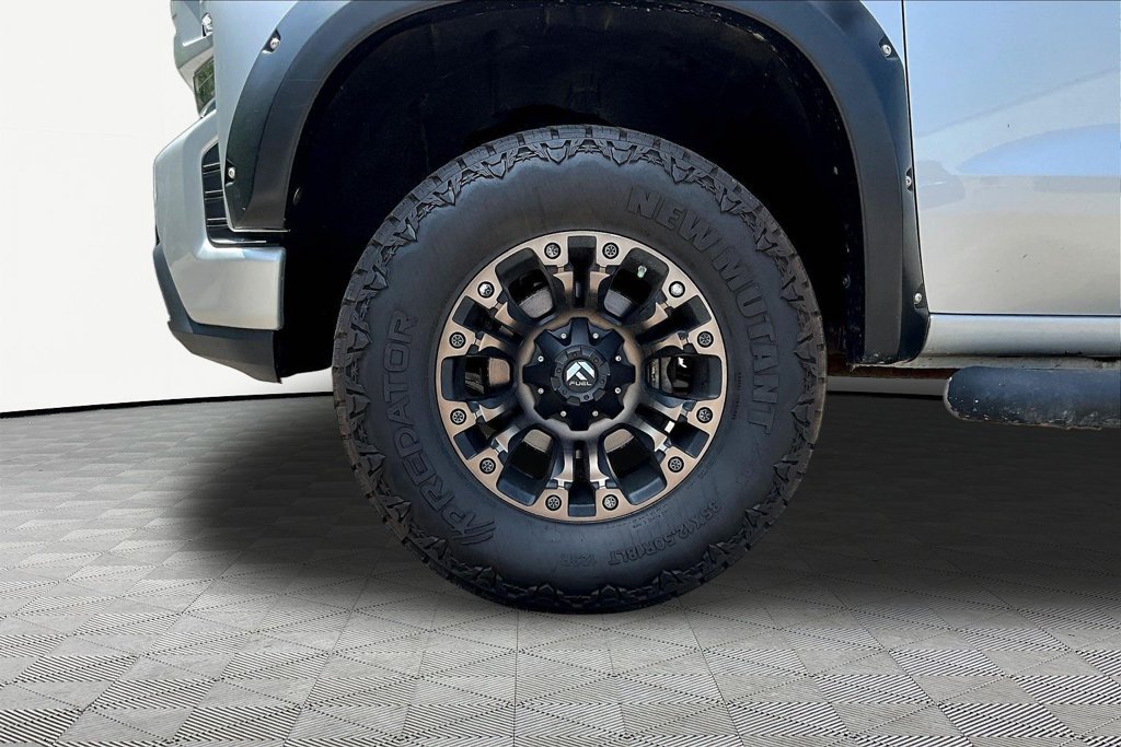 Used 2021 Chevrolet Silverado 1500 RST AWD/4WD image 35