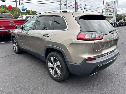Used 2019 Jeep Cherokee Limited AWD/4WD image 5