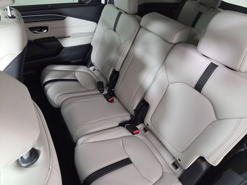 New 2026 Honda Pilot Touring image 12