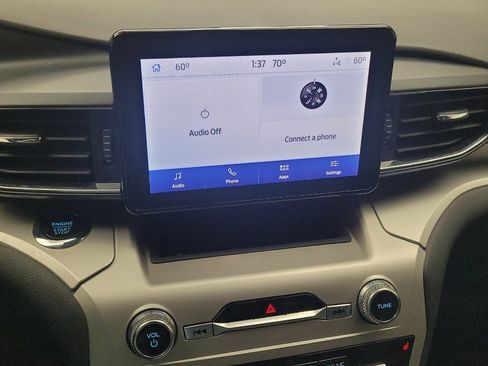 Used 2022 Ford Explorer XLT w/ Equipment Group 202A image 25