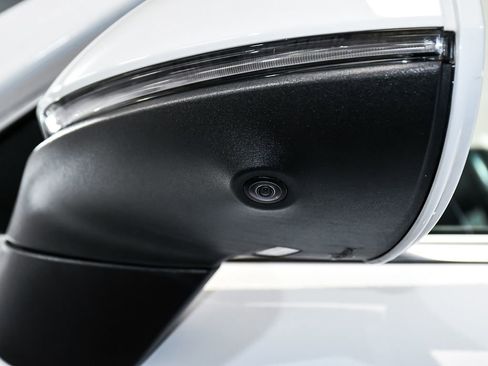 Used 2023 Porsche Cayenne AWD/4WD image 75