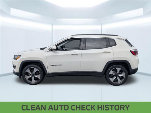 Used 2018 Jeep Compass Latitude w/ Popular Equipment Group FWD image 2