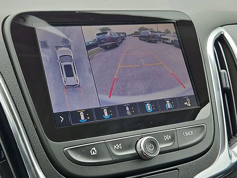 Used 2019 Chevrolet Equinox Premier FWD image 16