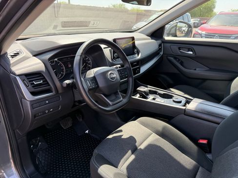 Certified 2025 Nissan Rogue SV image 14
