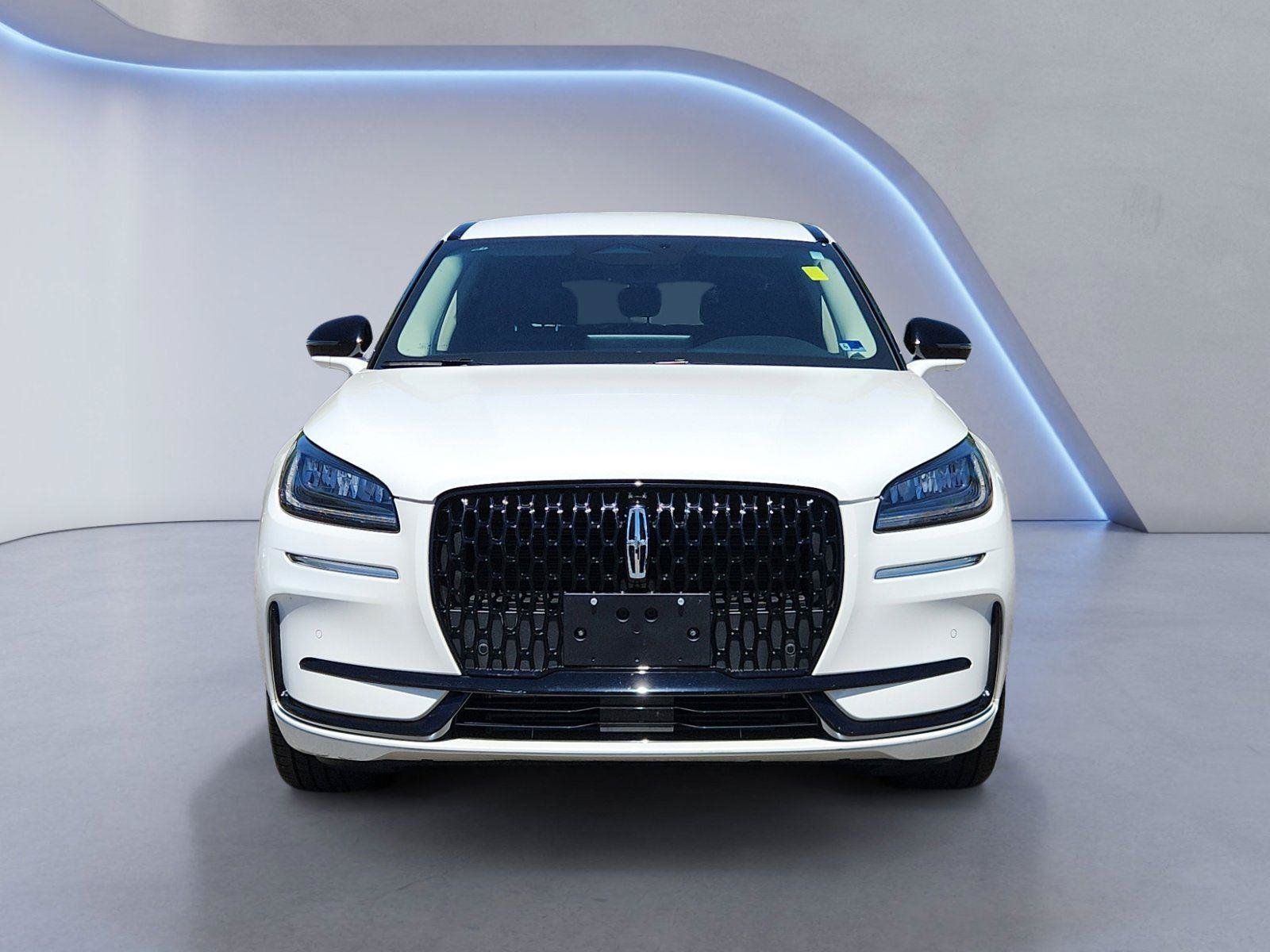 Used 2023 Lincoln Corsair AWD w/ Equipment Group 101A image 8