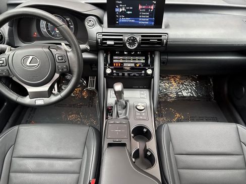 Certified 2025 Lexus IS 350 F Sport image 3