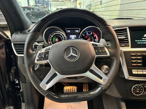 Used 2015 Mercedes-Benz ML 63 AMG 4MATIC image 13