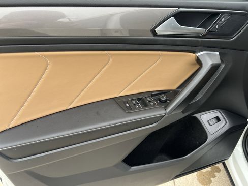 Certified 2023 Volkswagen Tiguan SE w/ Panoramic Sunroof Package FWD image 13