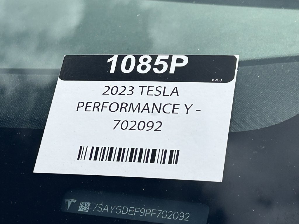 Used 2023 Tesla Model Y Long Range AWD/4WD image 2