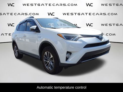 Used 2018 Toyota RAV4 XLE image 4