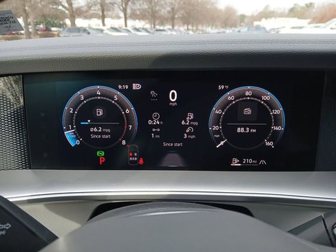 New 2026 Volkswagen Tiguan SE R-Line AWD/4WD image 15