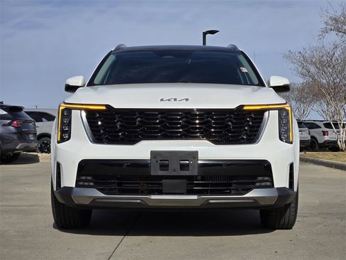 Certified 2025 Kia Sorento EX w/ EX Panoramic Sunroof Package image 11