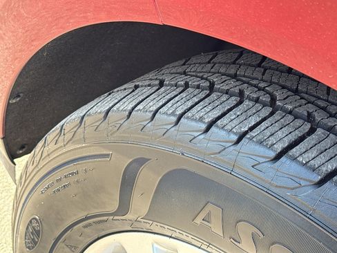 Used 2018 Buick Enclave Essence w/ Trailering Package image 10