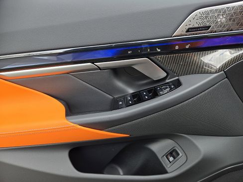 Used 2025 BMW M5 Touring w/ M Driver's Package image 12