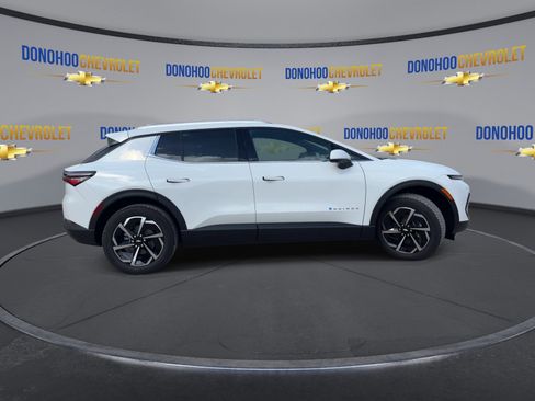 New 2026 Chevrolet Equinox EV LT image 12