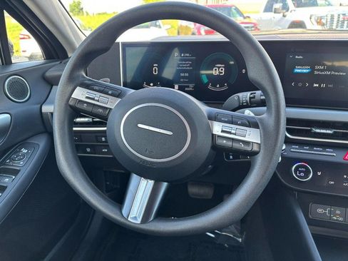 Used 2025 Hyundai Sonata SEL FWD image 15