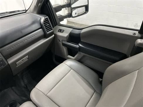 Used 2019 Ford F250 XL w/ Power Equipment Group image 13