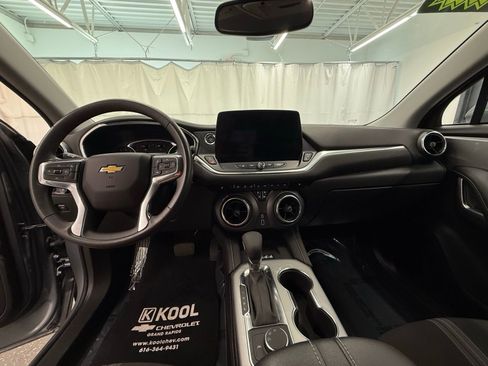 Used 2024 Chevrolet Blazer LT w/ Convenience Package FWD image 17