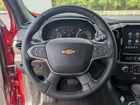 Used 2023 Chevrolet Traverse LT FWD image 22