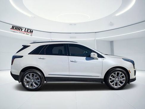 Used 2020 Cadillac XT5 Sportv image 2