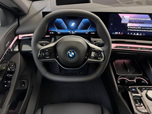 New 2026 BMW i5 eDrive40 w/ Premium Package RWD image 26