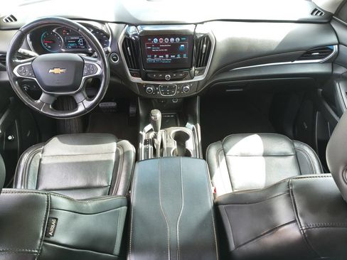 Used 2019 Chevrolet Traverse Premier FWD image 16