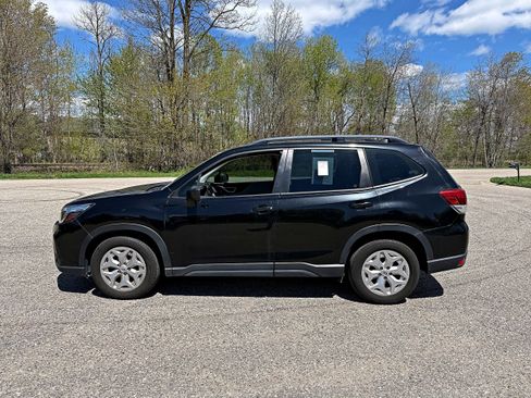 Used 2019 Subaru Forester w/ Alloy Wheel Package AWD/4WD image 6