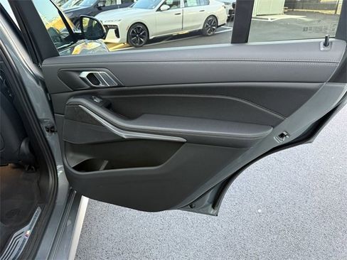 Certified 2024 BMW X7 xDrive40i w/ M Sport Package image 34