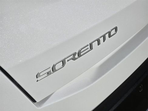 New 2026 Kia Sorento S image 14