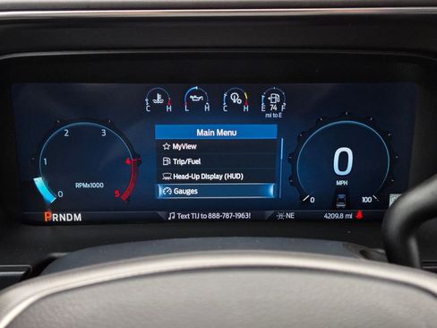 Used 2024 Ford F250 Platinum image 16