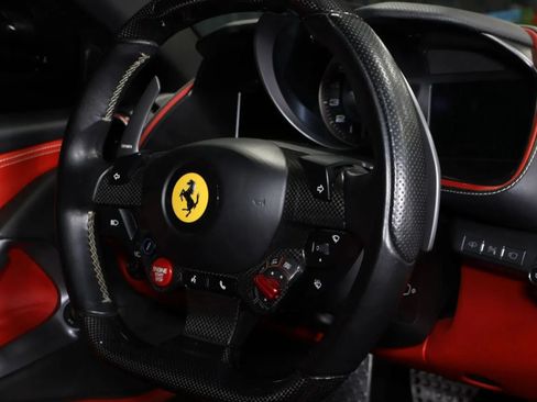 Used 2019 Ferrari 812 Superfast RWD image 18