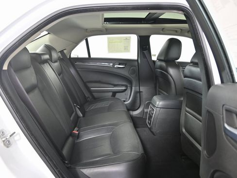 Used 2023 Chrysler 300 Touring L w/ Popular Equipment Group image 15