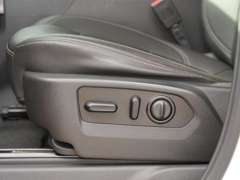 Used 2021 Chevrolet Silverado 1500 LTZ AWD/4WD image 16