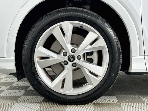 Certified 2023 Audi Q4 e-tron Premium Plus AWD/4WD image 29