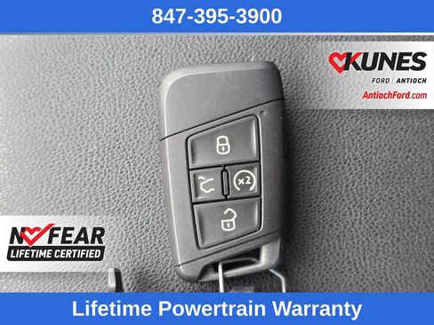 Used 2023 Volkswagen Taos SE AWD/4WD image 18