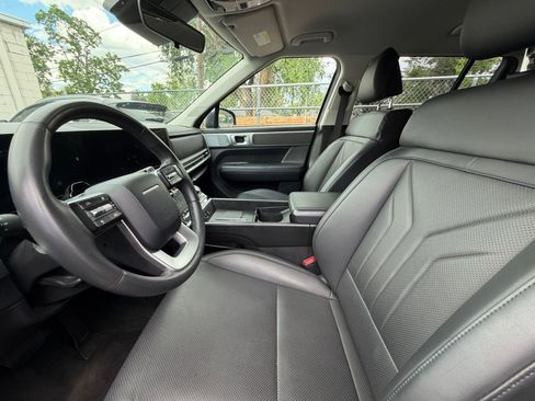 Used 2025 Hyundai Santa Fe SEL AWD/4WD image 25