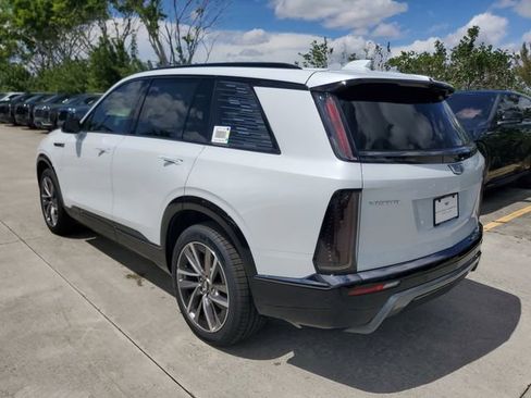 New 2026 Cadillac Vistiq Sport image 2