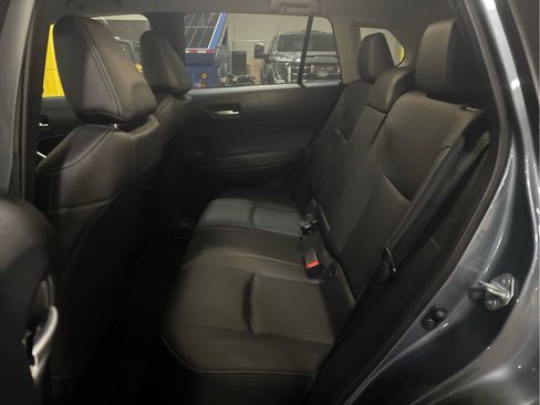 Used 2025 Toyota Corolla Cross XLE image 8