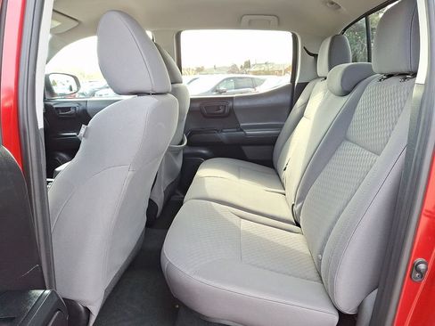 Used 2020 Toyota Tacoma SR AWD/4WD image 10
