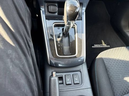 Used 2018 Nissan Sentra SR w/ SR Midnight Edition Package FWD image 21