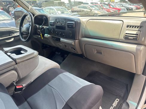Used 2005 Ford F350 XLT image 14