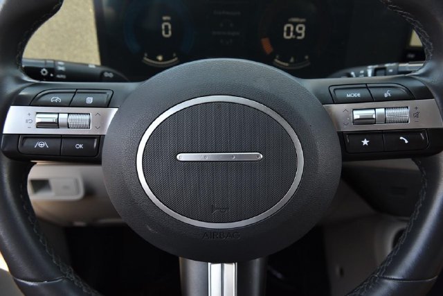 Used 2024 Hyundai Kona SEL FWD image 19